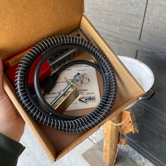 NEW Pail and Bird Bath De-Icer by Allied Precision Industries - Picture 4 of 4